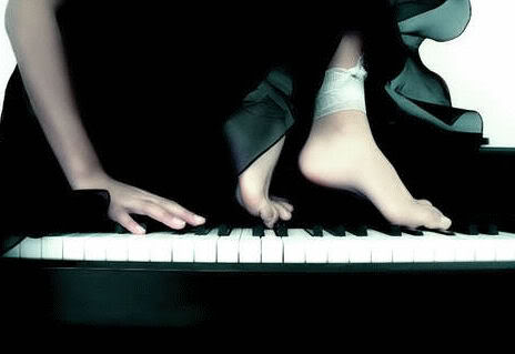 Foot Piano picture